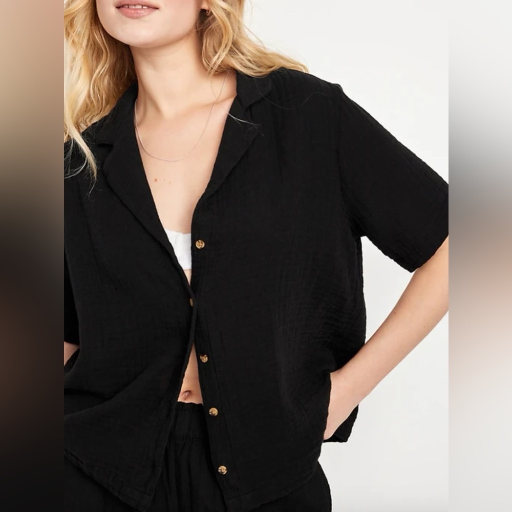 Old Navy Crinkle Gauze Buttondown